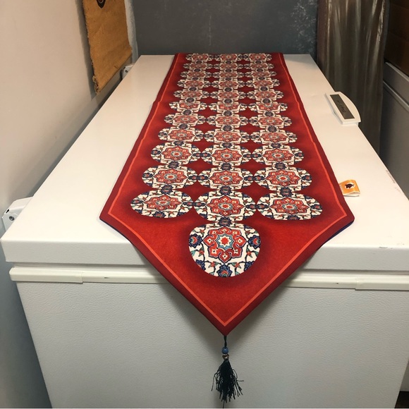 Bakhe Persian Velvet Table Linen Set Table Runner Circle Tablecloth Red Blue - Picture 10 of 14